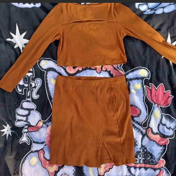 Rust set - Picture 2 of 2